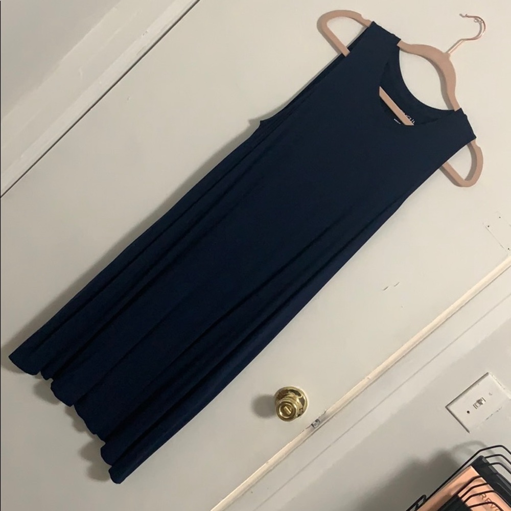 Sleeveless dress